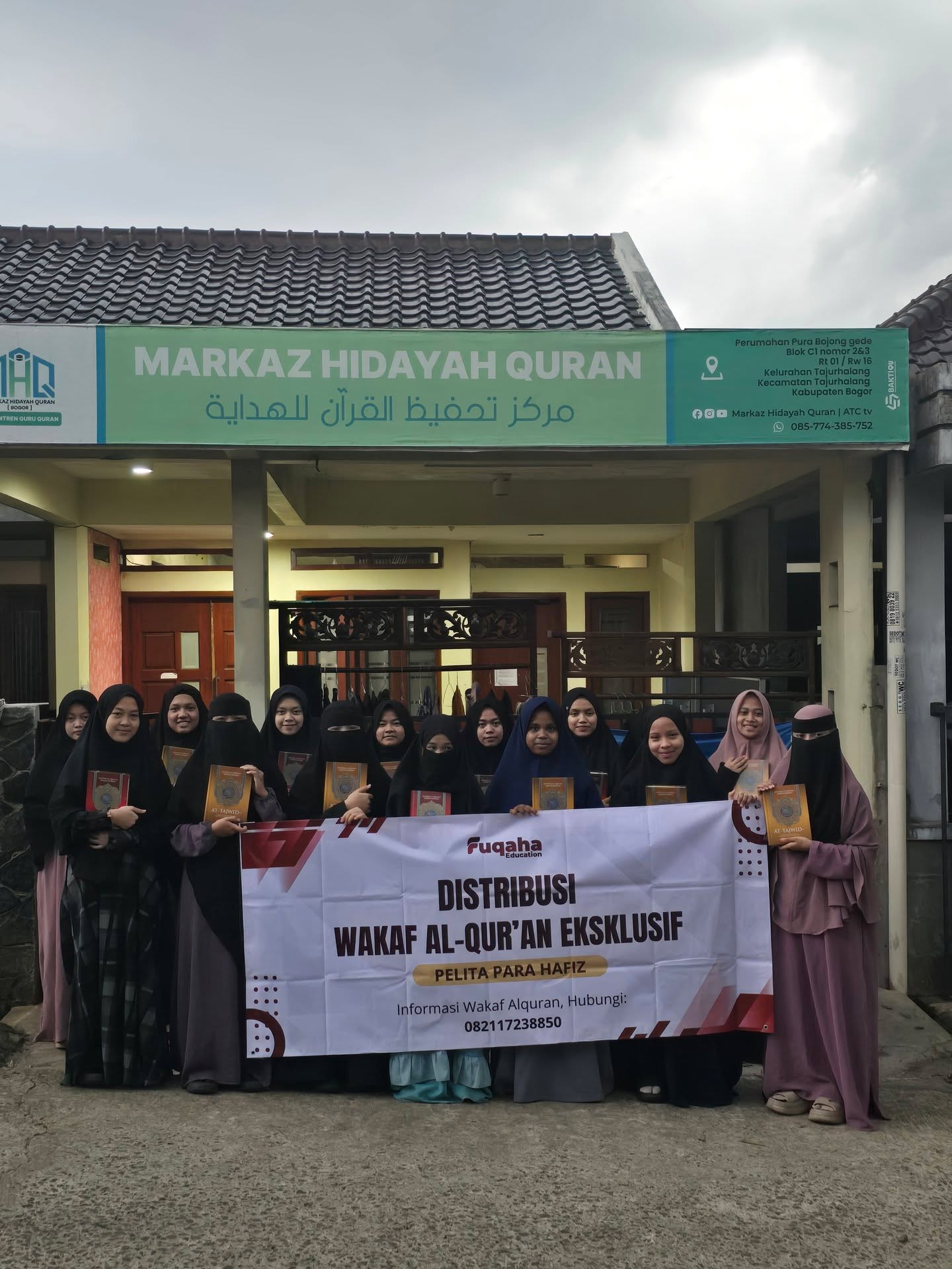 DISTRIBUSI WAKAF AL-QUR’AN EKSKLUSIF
PELITA PARA HAFIZ

Mushaf yang Anda wakafkan kepada para penghafal Qur’an sangat membantu mereka menjaga ayat-ayat suci agar terus dilantunkan, dihafalkan, dan diamalkan sepanjang masa. Sebuah amal jariyah yang terus hidup, bahkan ketika kita telah tiada.

Mari dukung para penghafal al-qur’an dengan mushaf wakaf terbaik Anda:
Bank Mega Syariah
Nomor Rekening: 1000331022
a.n. Fuqaha Education

INFORMASI: 082117238850