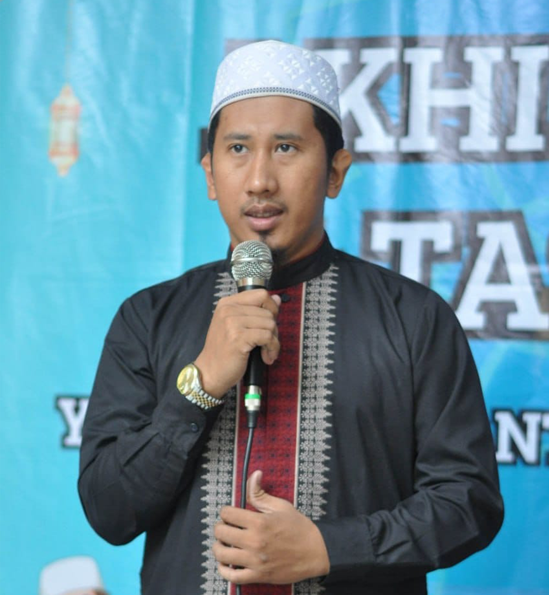 Ustaz Ibnu Sultoni, S.H. Al-Hafiz